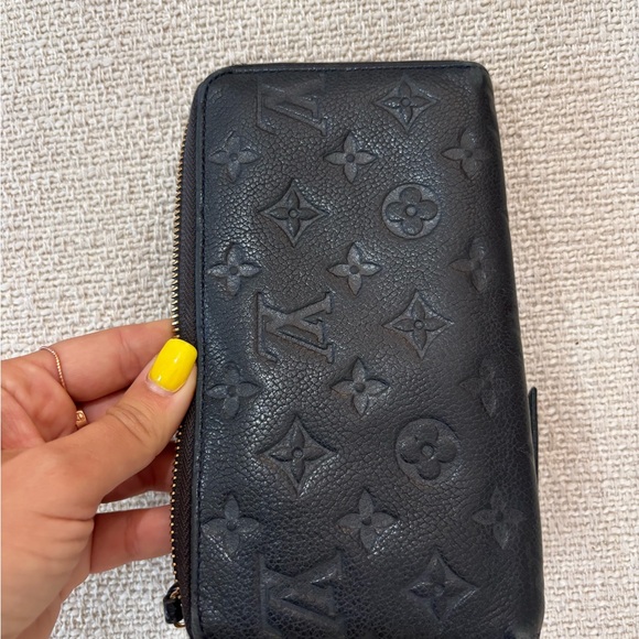 Authentic Louis Vuitton secret empreinte long wallet zippy - Picture 4 of 15